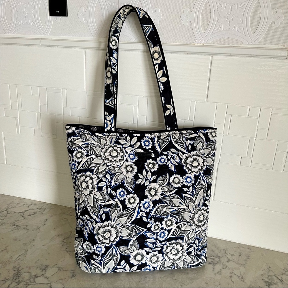 Vera Bradley quilted tote